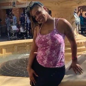 Meet your Posher, Mioshi